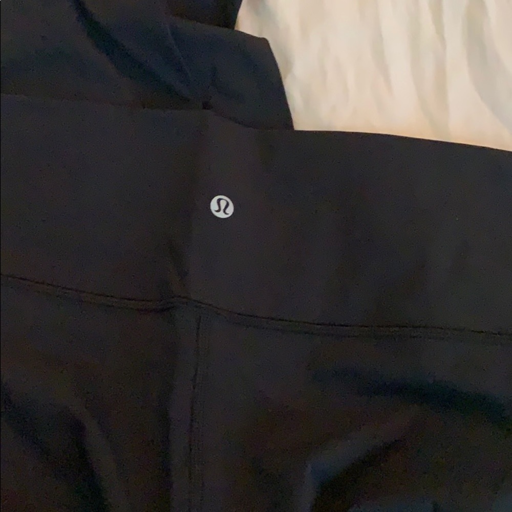 Black Lululemon leggings